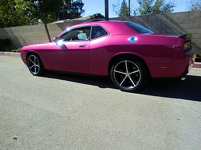 SRT8ChallPurple/27a40.JPG