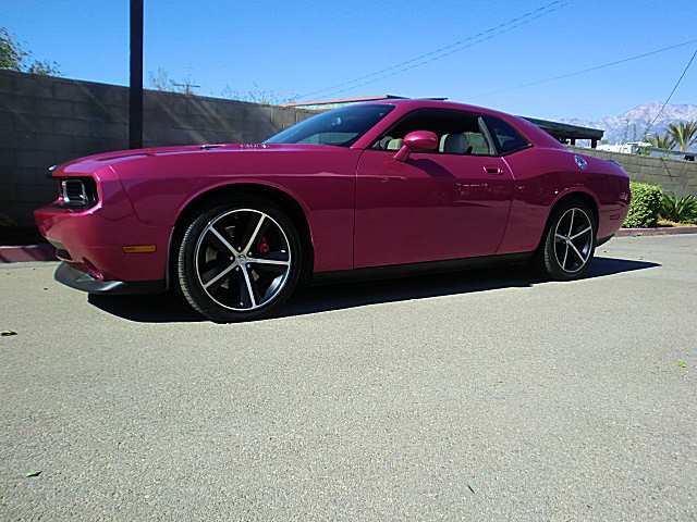 SRT8ChallPurple/27a40.JPG