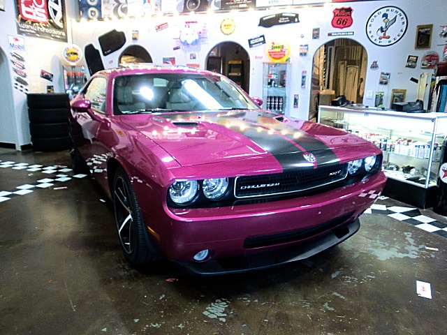SRT8ChallPurple/27a40.JPG
