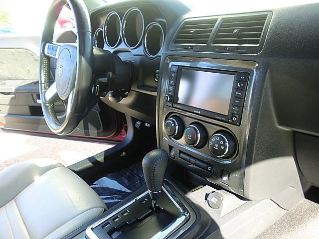 SRT8ChallPurple/27a38.JPG