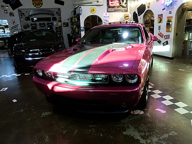 SRT8ChallPurple/27a40.JPG