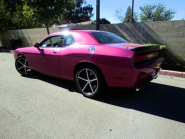 SRT8ChallPurple/27a40.JPG